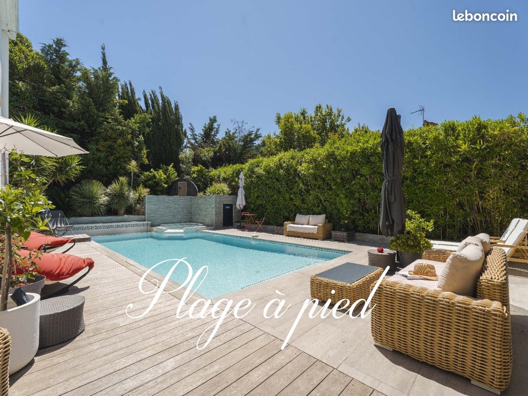 Maison 7 pièces 240 m² · à Sanary-sur-Mer · 240 m² · 1 790 000 €