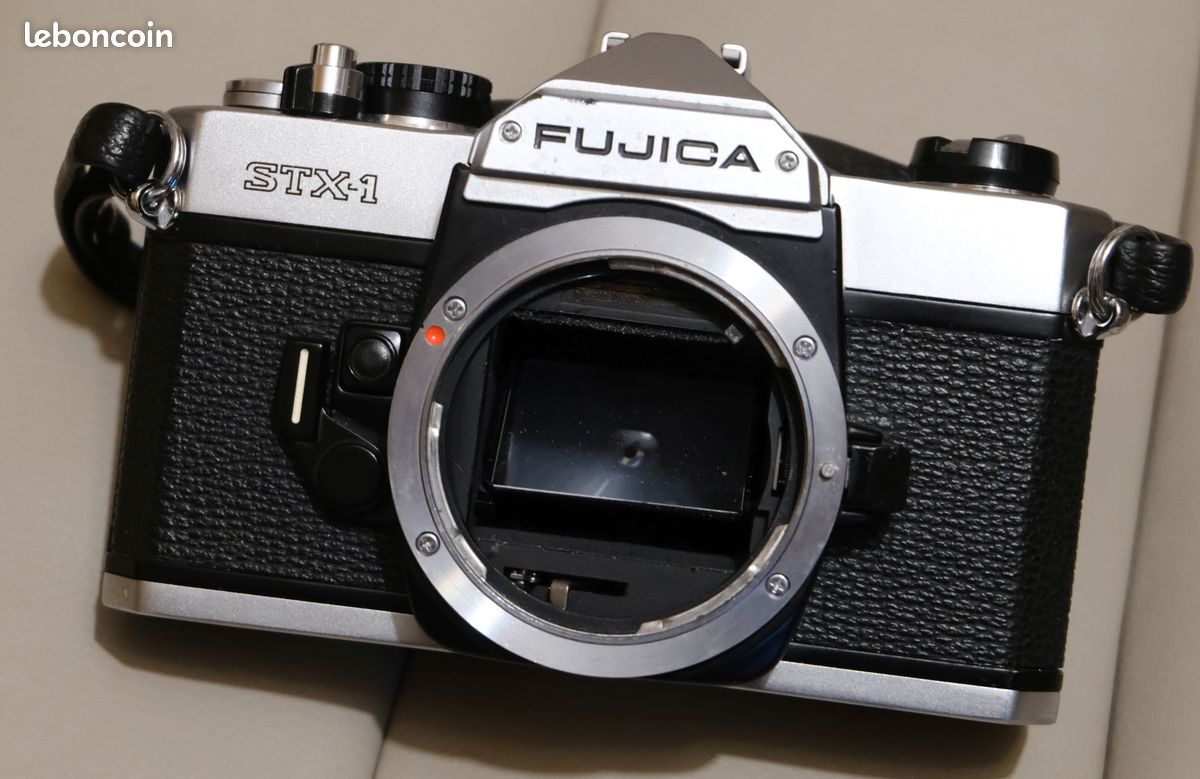 Appareil Photo Argentique FUJICA STX-1 Avec Zoom Tokura Et Flash Cobra Auto 260 - Occasion Fonctionnel