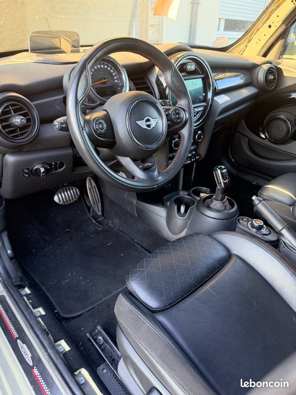 Mini Cooper S F55 John Cooper works (image 3)