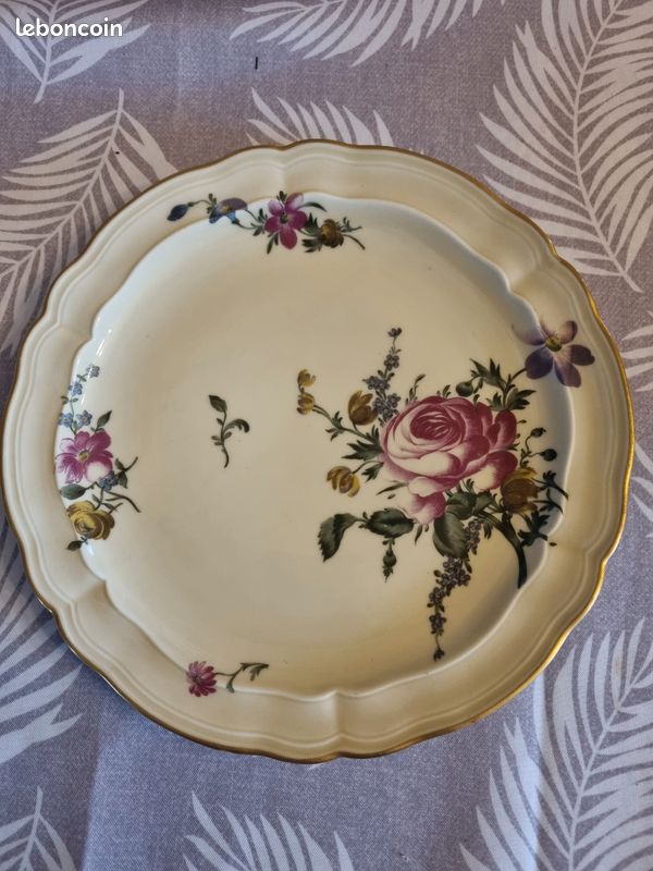 Assiette porcelaine de Limoges Bernardaud (image 1)