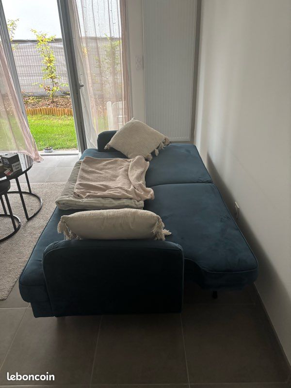 Canapé convertible négociable (image 2)