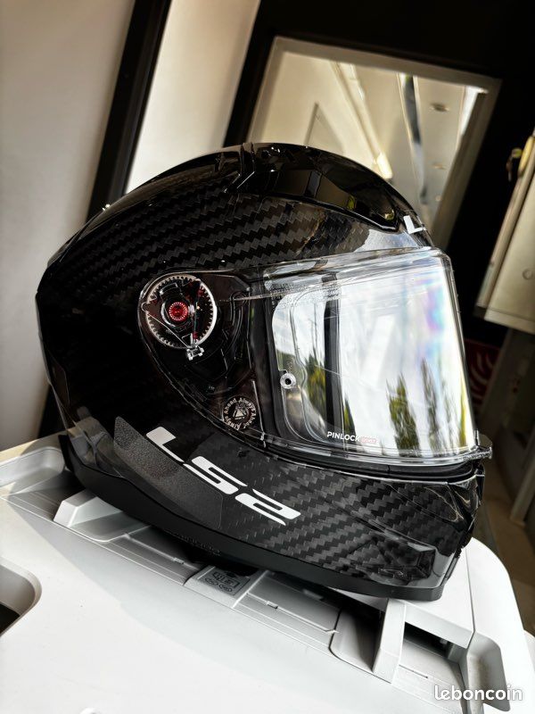 Casque LS2 Carbone (image 1)