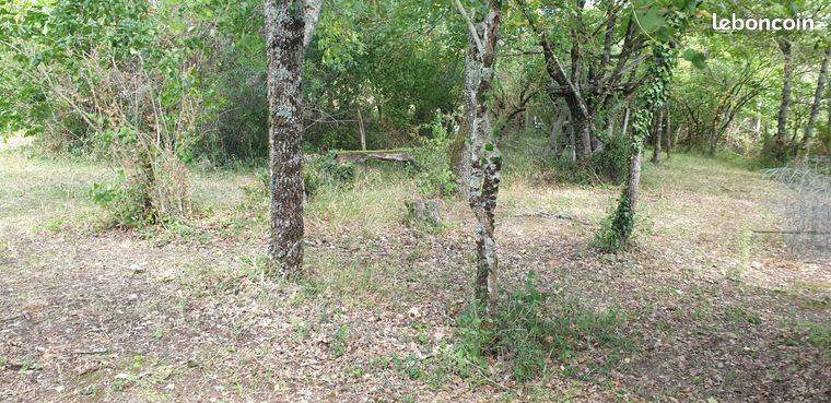 Terrain 8100 m² LAPEYROUSE FOSSAT