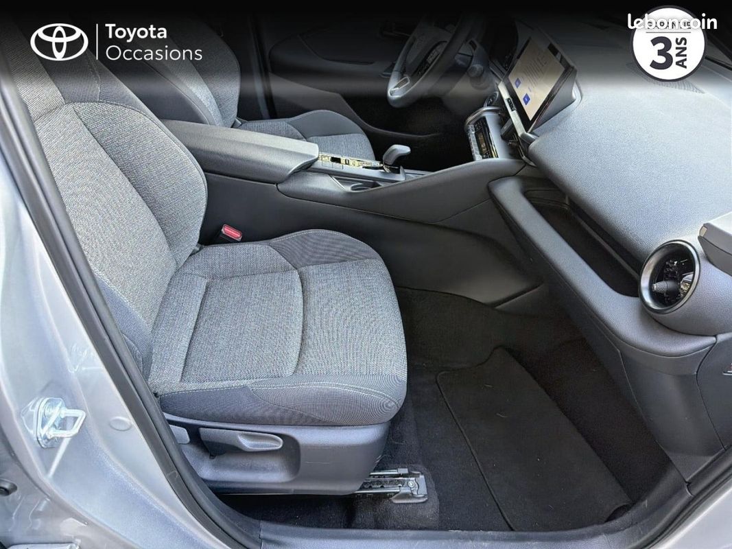 Toyota C-HR 1.8 Hybride 140ch Graphic MY26 (image 6)