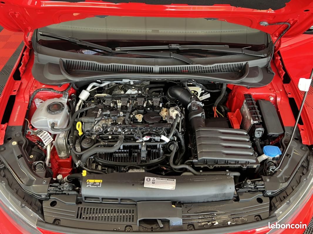 Volkswagen Polo 2.0 TSI 200 SetS DSG GTI (image 24)