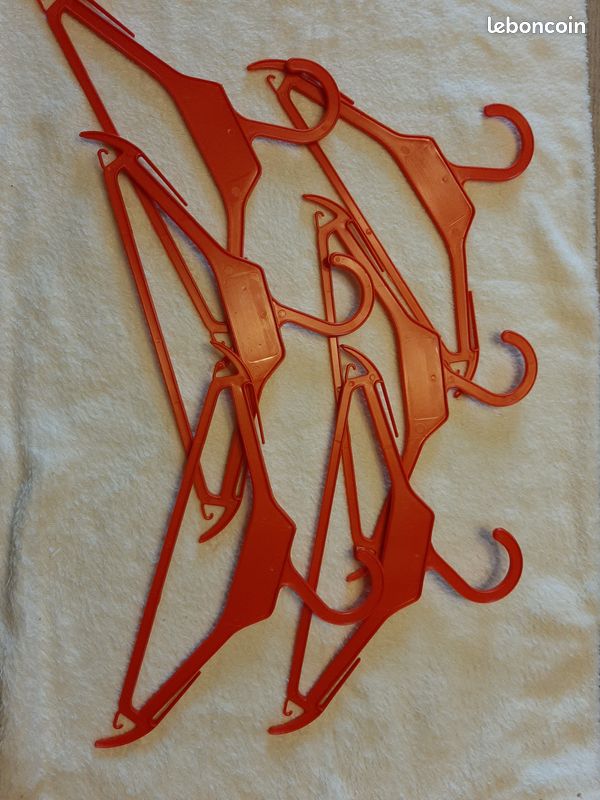 Cintres enfant (image 1)