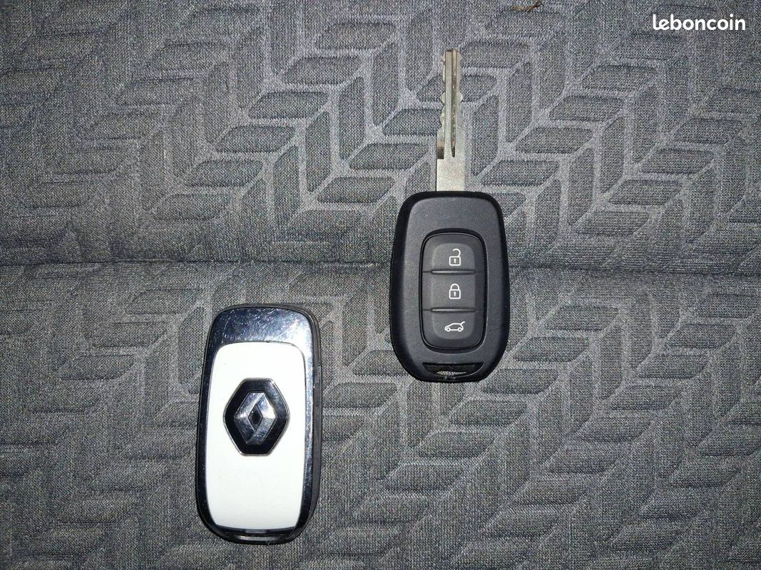 RENAULT Clio E-Tech full hybrid 145 Evolution (image 21)