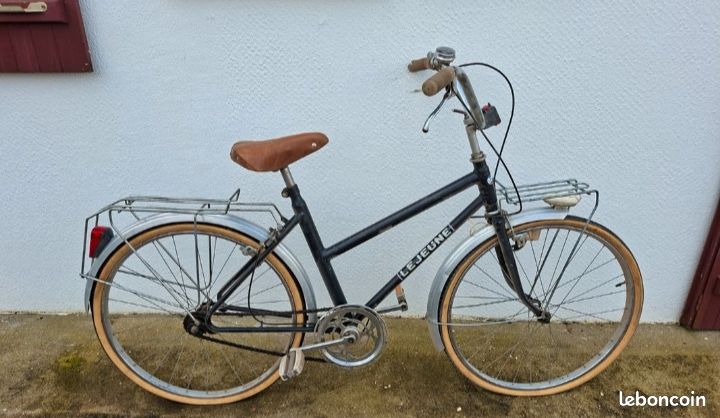 Paire De Jantes Vélo Vintage Wolber 650C - 28H - Neuves Dans Boîte (NOS - France)