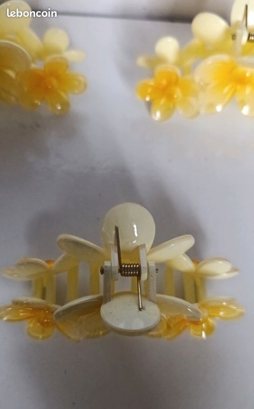 Grande pinces griffes fleurs jaunes (image 2)