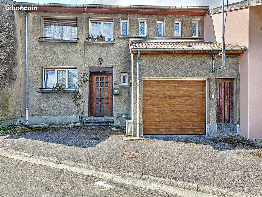 Maison 8 pièces 157 m² · à Tronville-en-Barrois · 157 m² · 105 000 €