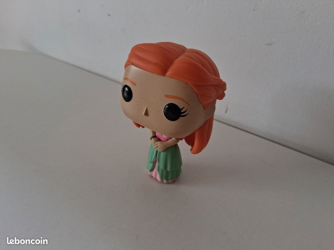 Figurine Funko Pop Harry Potter - Ginny Weasley (Bal de Noël) N°92 (image 2)