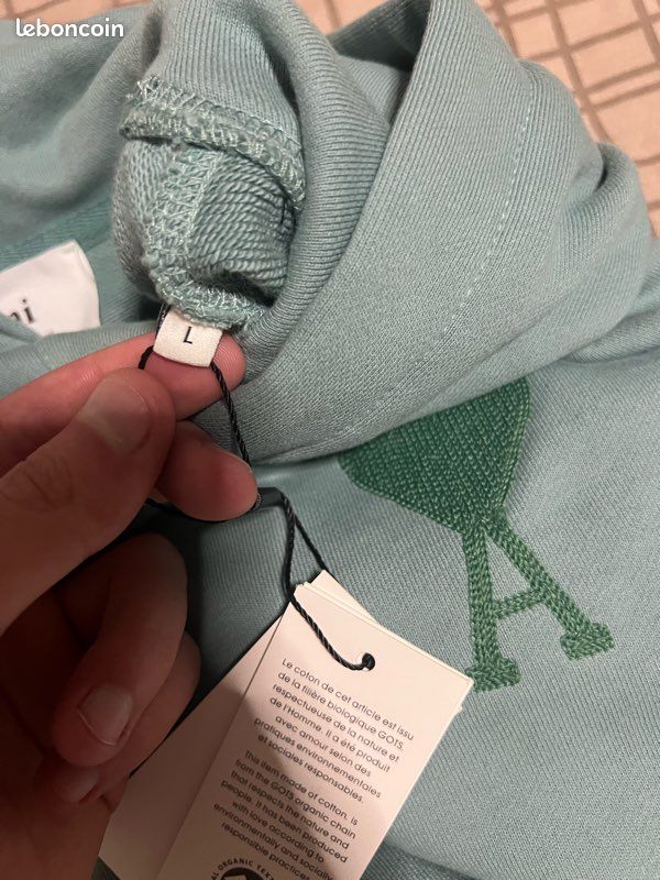 Ami Alexandre Mattiussi Pull Col Rond Ami De Coeur Sweater