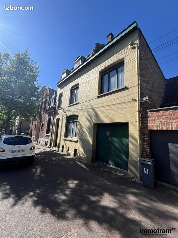 Maison 7 pièces 219 m² · à Roubaix · 219 m² · 374 500 €