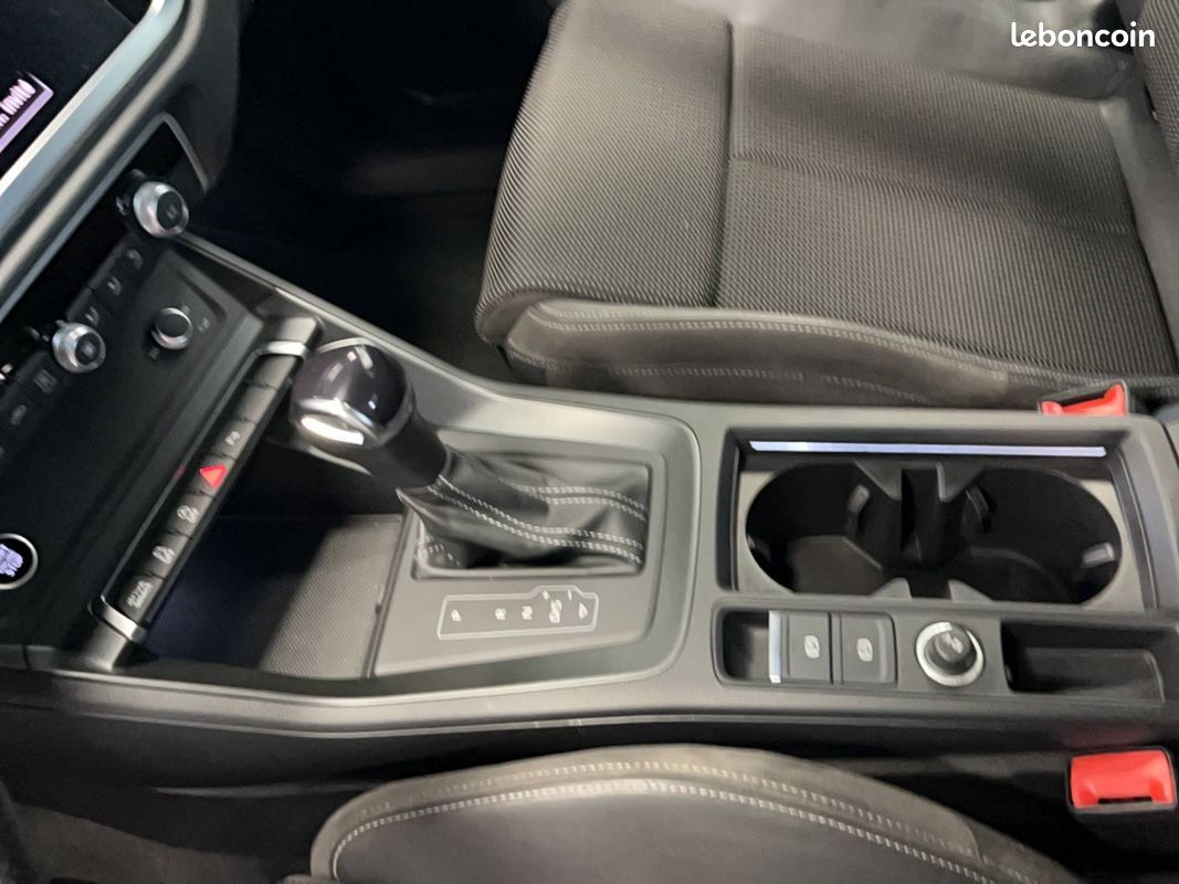 AUDI Q3 35 TDI 150 ch S tronic 7 S line (image 12)