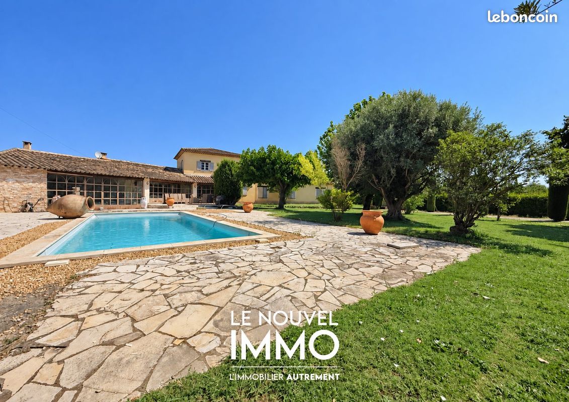 Maison 6 pièces 250 m² · à Mallemort · 250 m² · 875 000 €