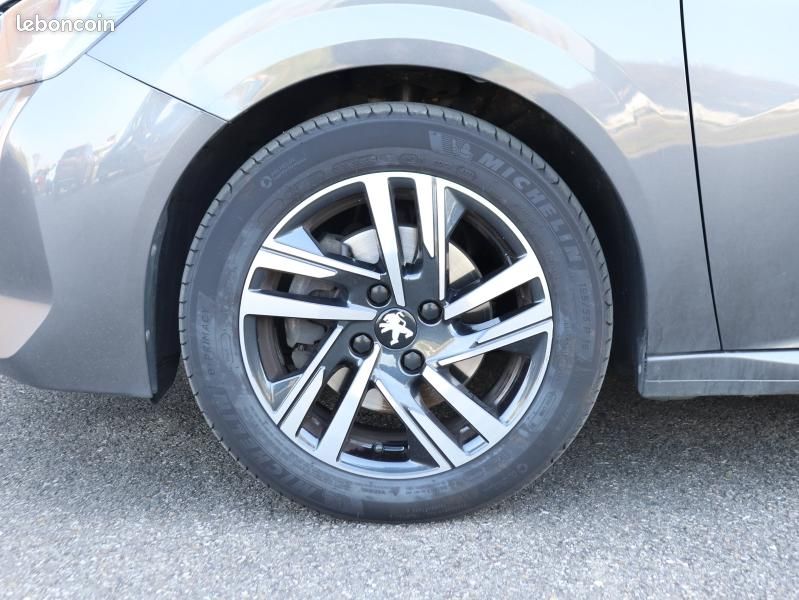 Peugeot 208 1.2 PureTech 100ch S&S Style (image 11)