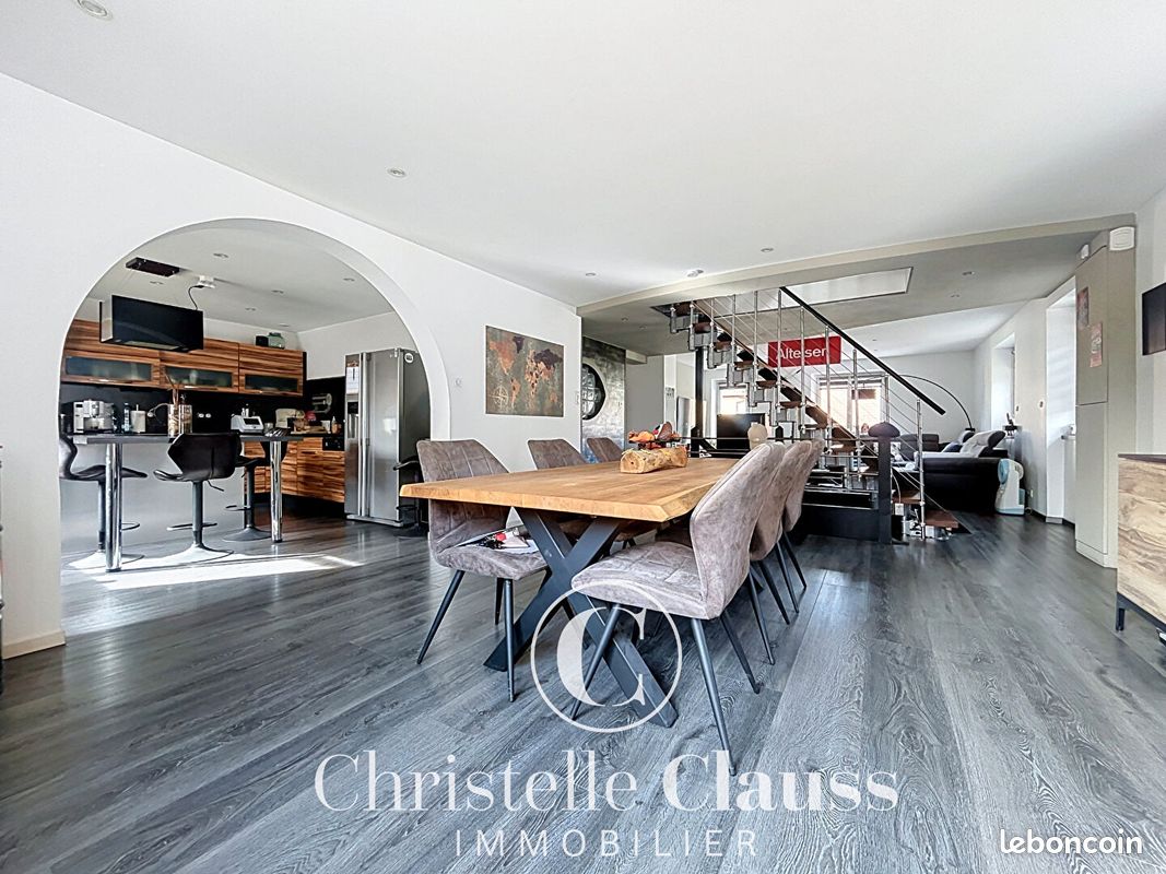 Appartement 4 pièces 132 m² · à Burnhaupt-le-Bas · 132 m² · 240 000 €