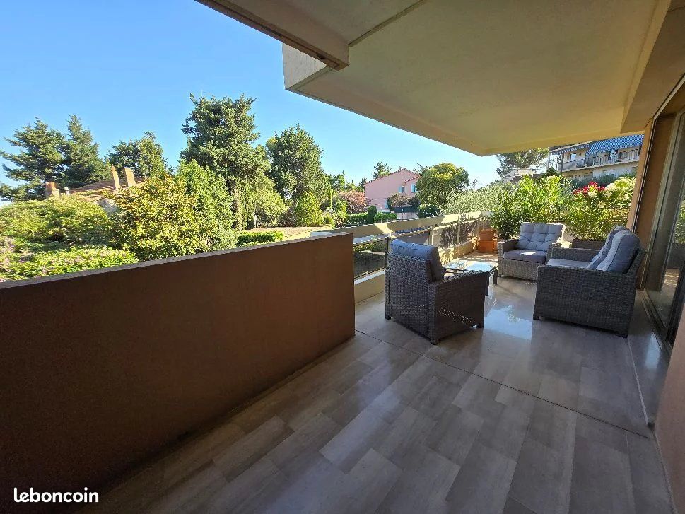 Appartement 3 pièces 90 m² · à Le Cannet · 90 m² · 2 200 €