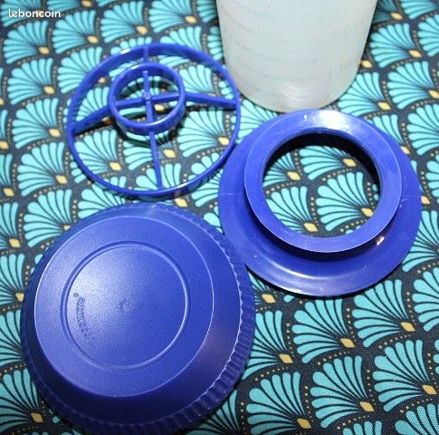 Quick Shake multifonction Tupperware NEUF : verre doseur, shaker, vinaigrette, récipients... 750 mL (zoe24) (image 2)