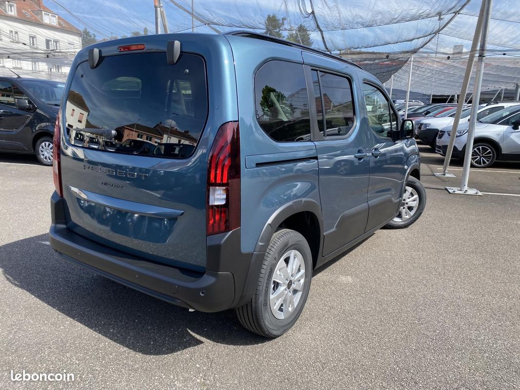 PEUGEOT RIFTER (2) Standard 1.5 BlueHDI S&S 130 EAT8 ALLURE N1 SANS MALUS / CAMERA / MAIN LIBRE (image 8)