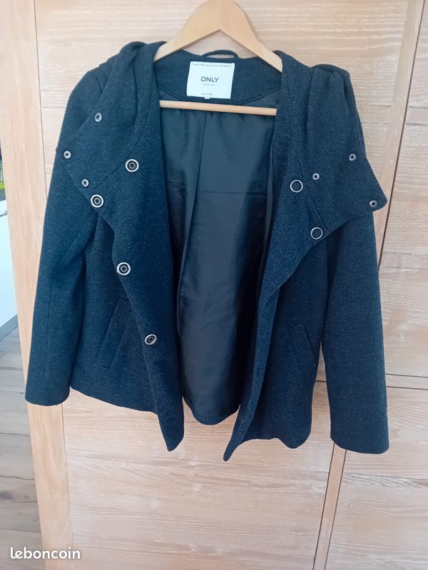 Veste à capuche Only femme S Très bon état Vêtements