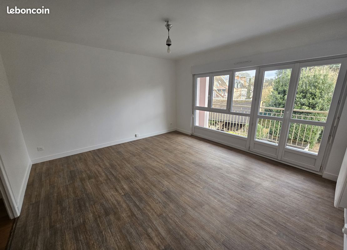 Appartement 2 pièces 52 m² · à Limours · 52 m² · 860 €