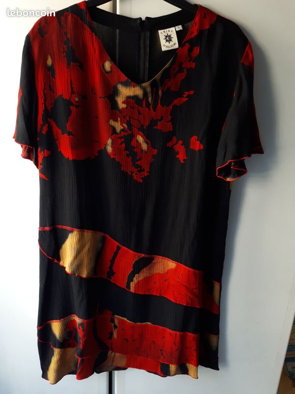 Robe élégante Noire Et Rouge, Taille 42, Neuve Sans étiquettes - En Polyester