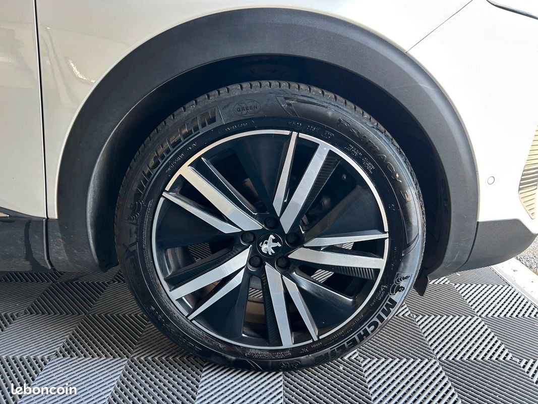 PEUGEOT 3008 BLUEHDI 130ch GT Pack - Toit Ouvrant - Sellerie Cuir - Focal (image 29)