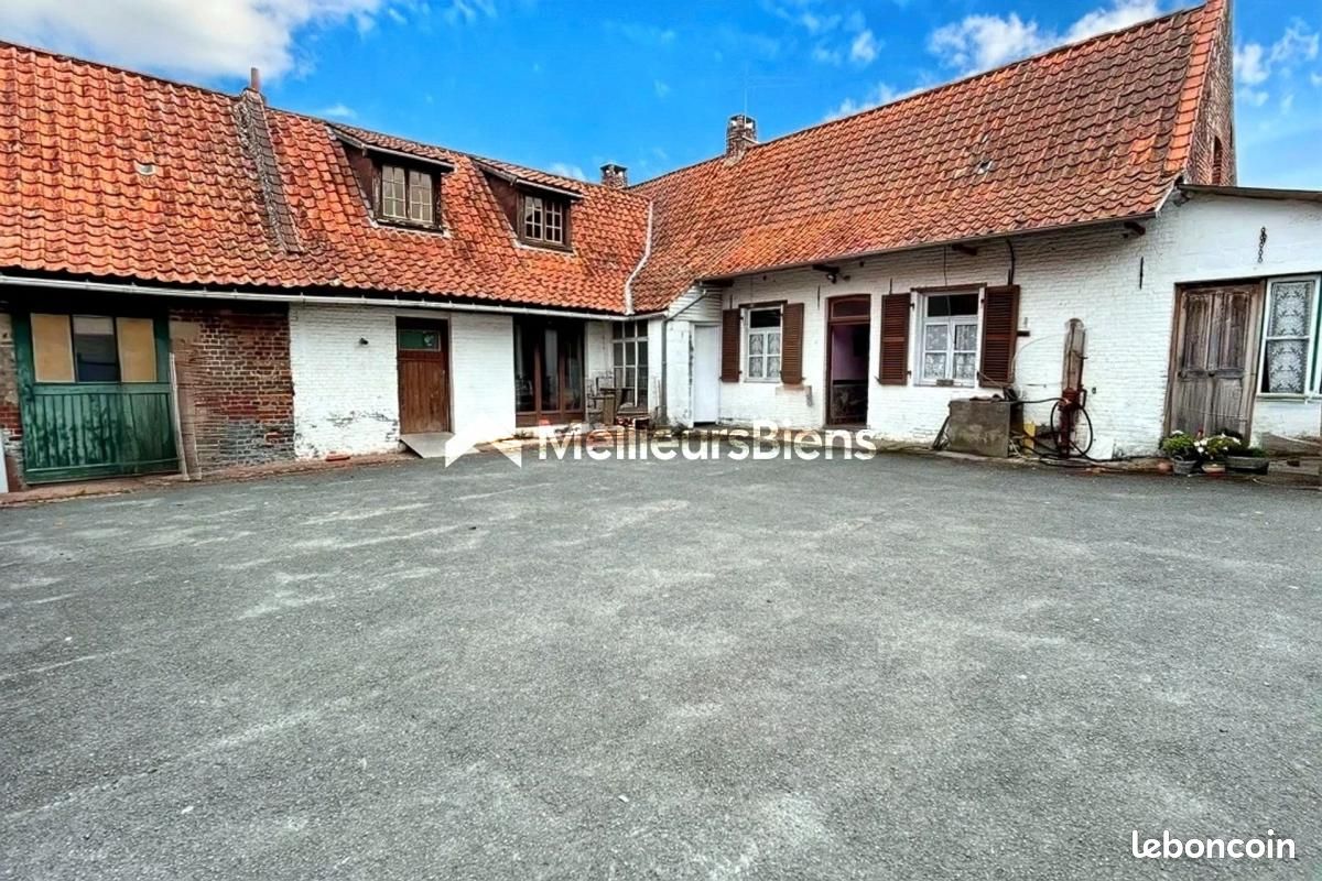 Maison 8 pièces 330 m² · à Bourghelles · 330 m² · 465 000 €