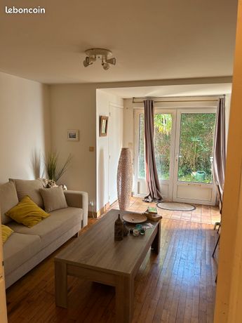 Location studio meublé avec jardinet hyper centre et accès saint-goustan