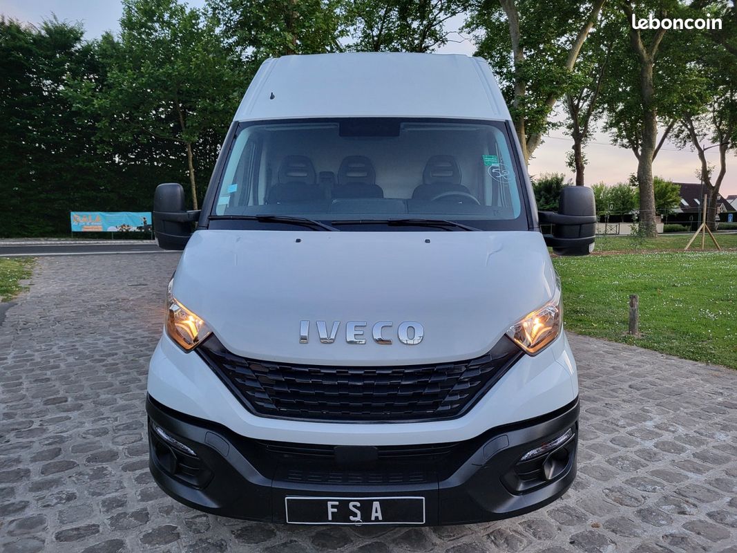 Iveco daily fourgon gn 33 s 14s v12/p h2 quad-leaf bvm6 (image 2)