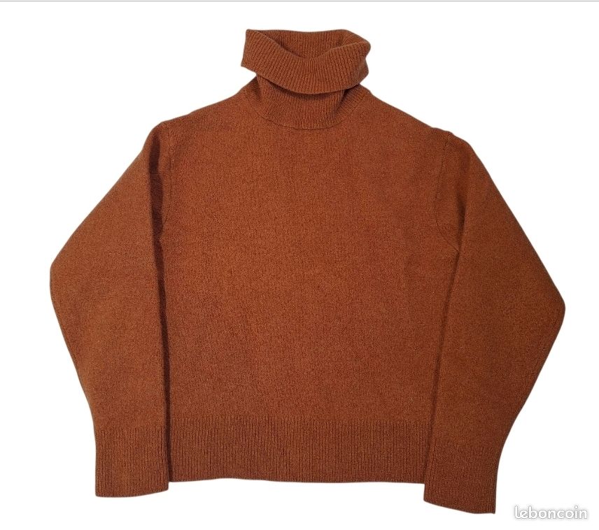 Pull col roulé laine feutrée rouille chaud Uniqlo automne hiver