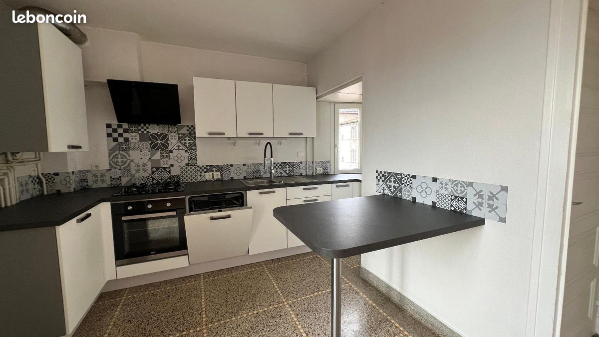 Appartement 3 pièces 85 m² · à Clermont-Ferrand · 85 m² · 855 €
