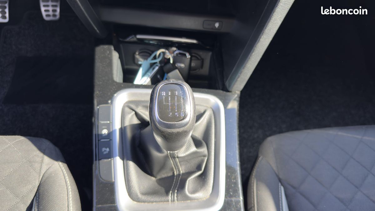 KIA PROCEED 1.0 T-GDi 120 ch ISG BVM6 GT Line (image 17)