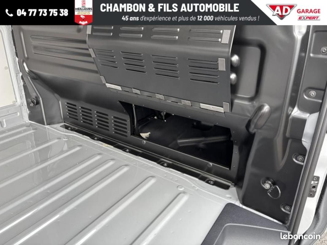 Ford Transit Custom FOURGON 320 L2H1 2.0 ECOBLUE 170 CH BVA8 LIMITED Prix: 35825 HT (image 27)