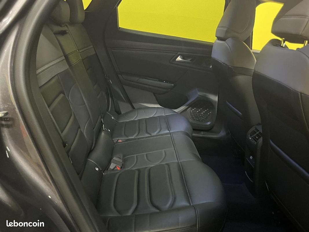 Citroen c5 x essence 130 cv bv eat8 / cuir / camera / affichage tete haute / chargeur induction (image 14)