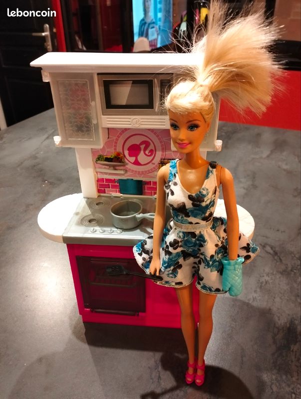 Barbie et sa cuisine (image 5)