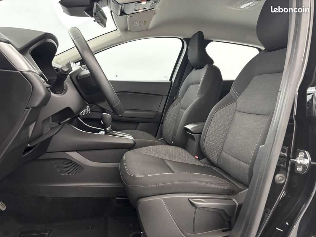 RENAULT Captur E-Tech 145 - 21 Business (image 9)