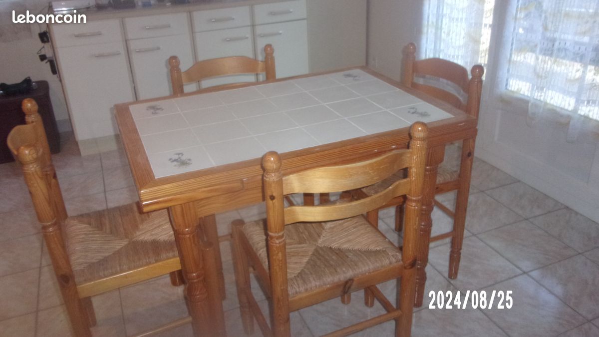 Table de cuisine (image 1)