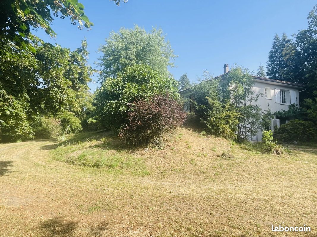 Maison 6 pièces 152 m² · à Chirac · 152 m² · 141 900 €