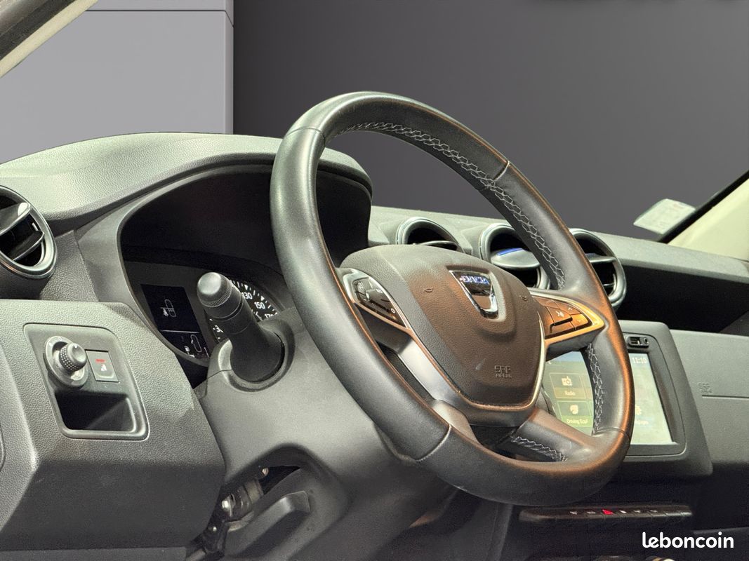 DACIA DUSTER 1.5 BLUE DCI 115 4X2 15ANS "PRESTIGE" 115Ch Garantie 12 mois MARCHE PIED/CAMERA 360/PARE BUFFLE NEUF (image 13)