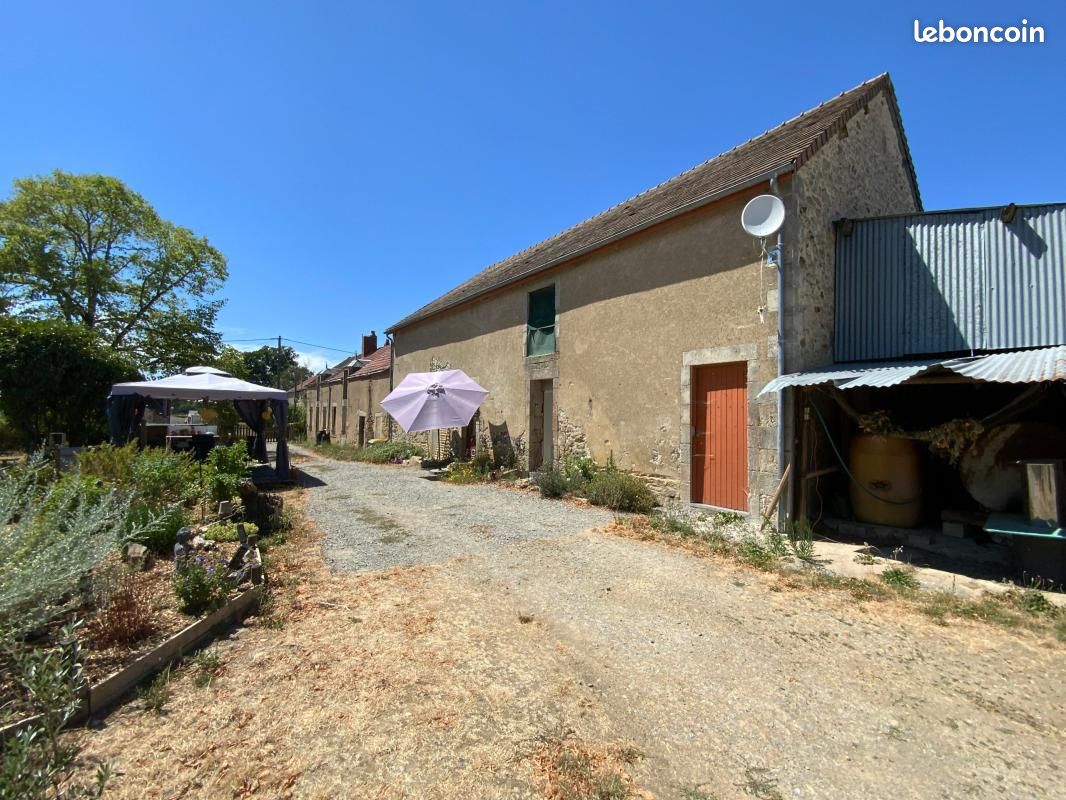 Maison 6 pièces 100 m² · à Lignerolles · 100 m² · 120 000 €