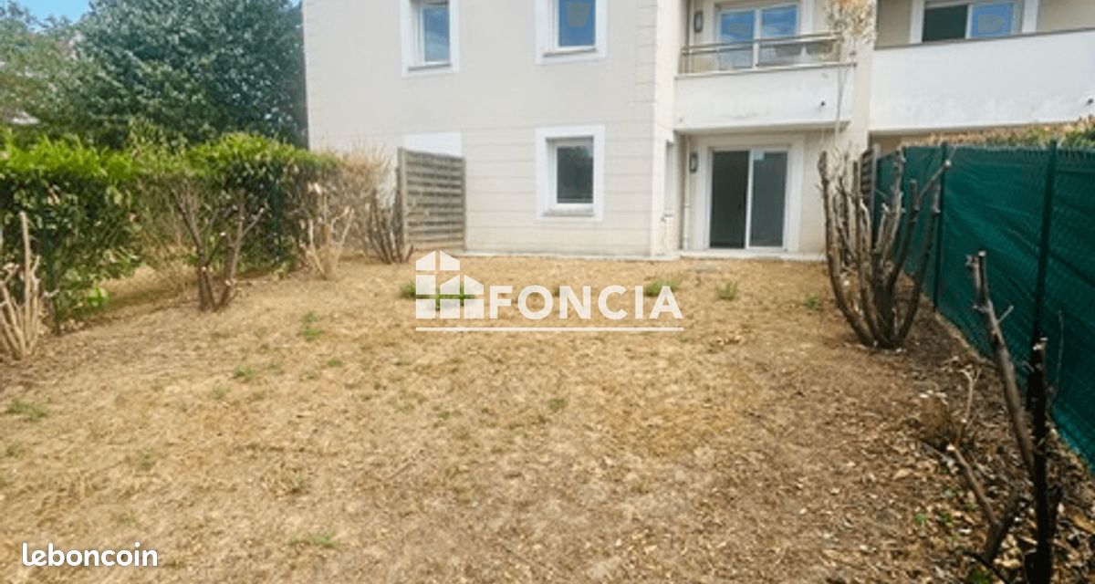 Apartment (image 9)