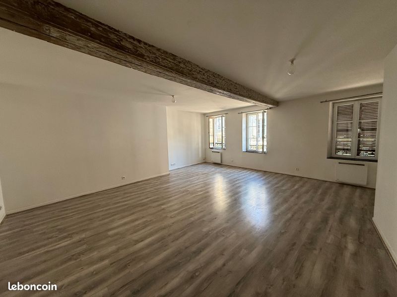 Appartement 3 pièces 91 m² · à Auxerre · 91 m² · 710 €/mois