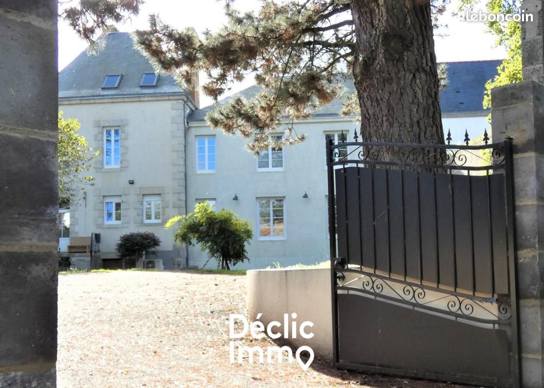 Maison 10 pièces 240 m² · à Les Lucs-sur-Boulogne · 240 m² · 389 000 €