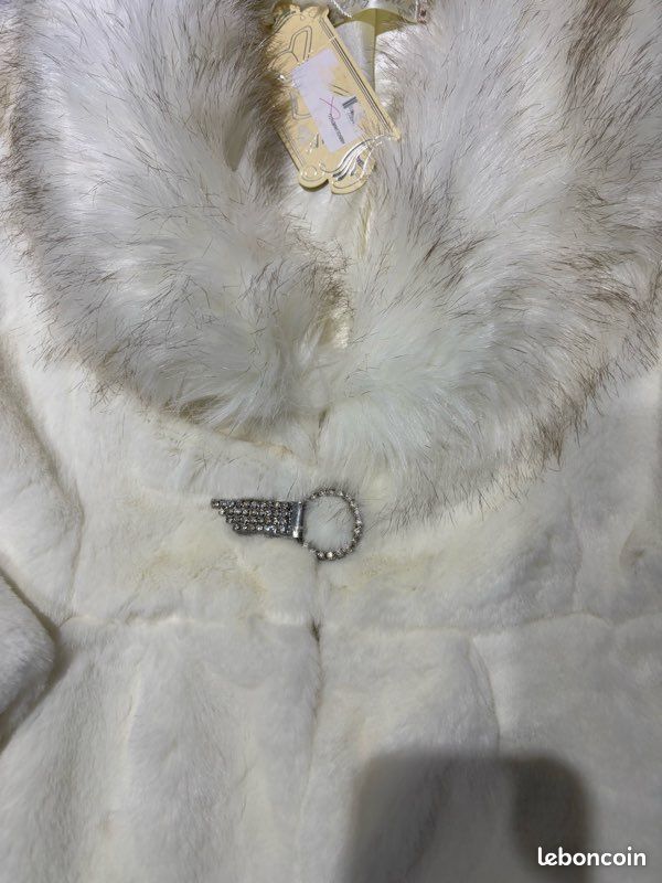Manteau fausse fourrure (image 3)