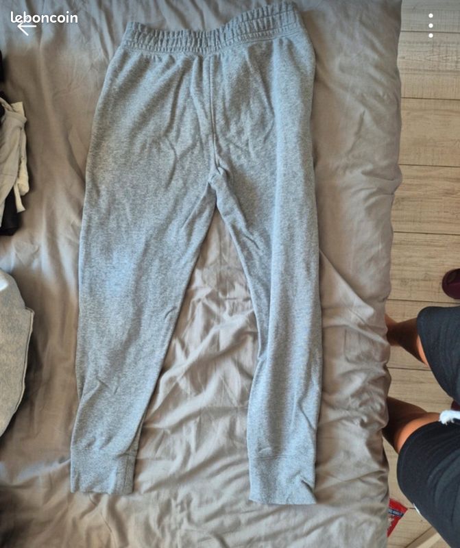 Survet gris nike (image 3)