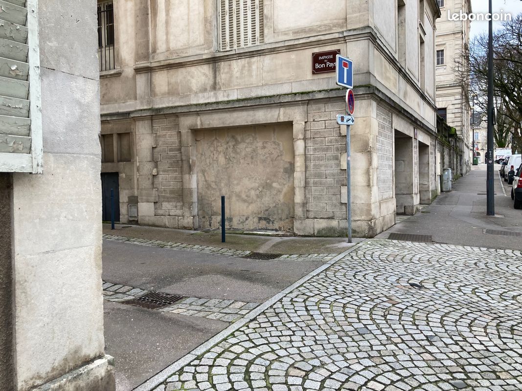 Box garage ferme centre nancy · 125 €/mois
