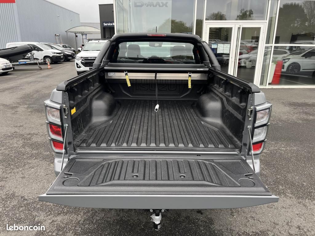 ISUZU D-MAX NOUVEAU 2.2 L * 44 724 HT *SPACE NITRO SPORT 2.2 A/T 4x4 MY2026 Euro6e-bis (image 22)