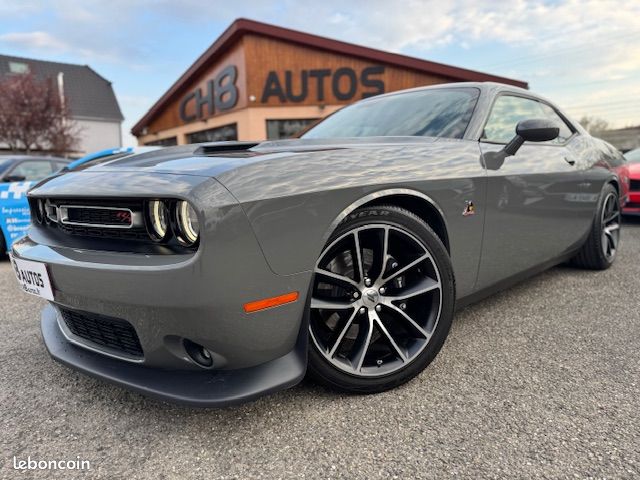 Dodge Challenger V8 6.4 Scat Pack 492ch boîte automatique 26595 KMS NAVIGATION AUDIO ALPINE *DISPONIBLE ET VISIBLE SUR NOTRE PARC* 57900 EUR (image 2)